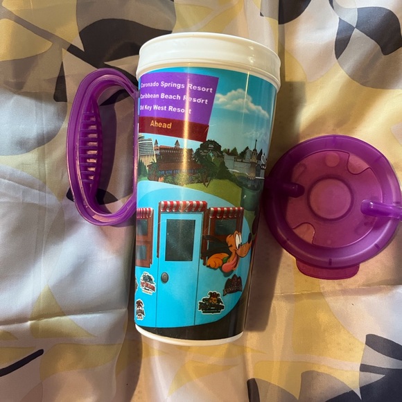 SELLING DISNEY PARKS TRAVEL COLLECTORS CUP COLOR PURPLE And BLUE GOOD CONDITION. - Picture 3 of 5